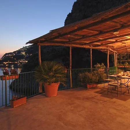 Sunset Villa *